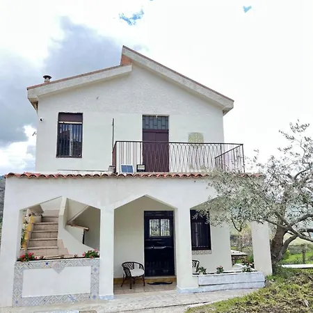 Holiday home Con Oliveto Cfg Prizzi